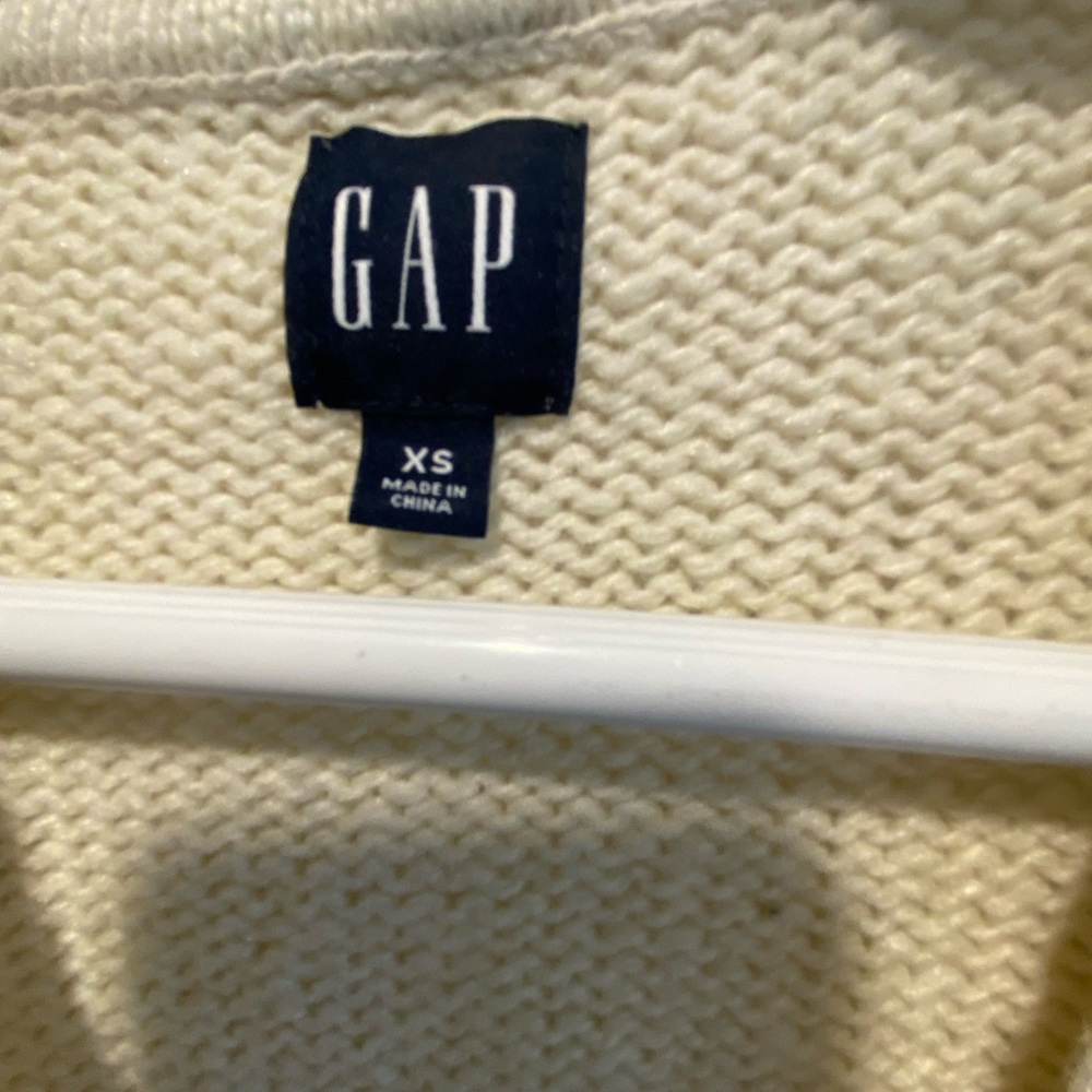 Nice Gap Sweater - image 4